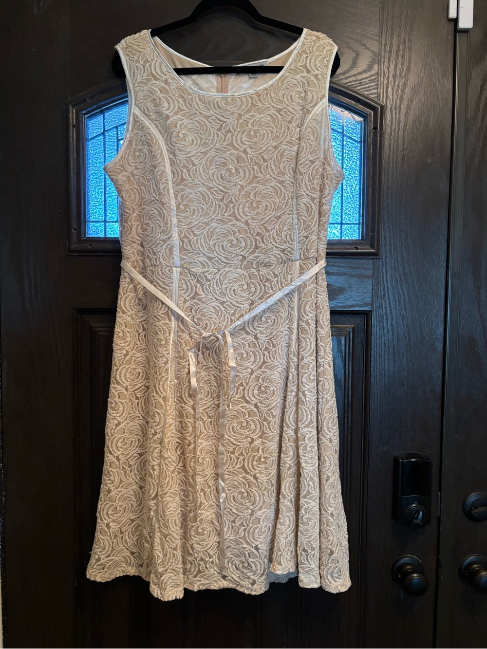 Danny and Nicole ~ Women’s 22W Lace Sleeveless Dress Cream & Beige